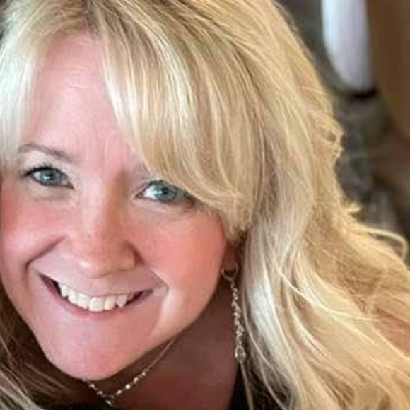 I'm in2 jewels,art,clothes, boho,hippie,accessories of any kind.Beautiful things - Picture 2 of 10